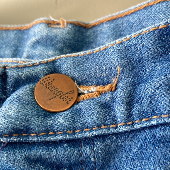 Vintage Wrangler High Waisted Jeans 30x33 TALL inseam - Picture 6 of 9